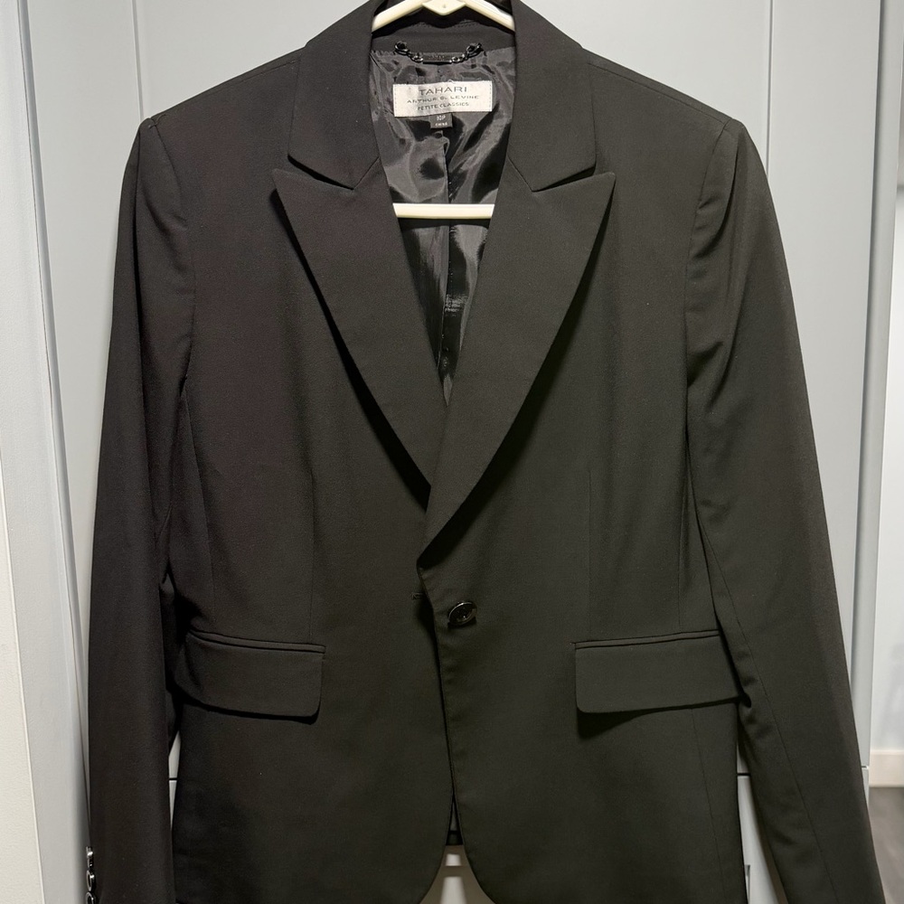 Tahari Black Single-Button Tailored Blazer